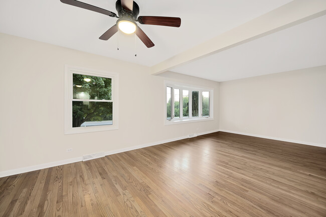 Building Photo - 2614 Burlington Ave