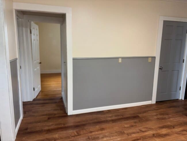 Building Photo - 49 N Harbor St