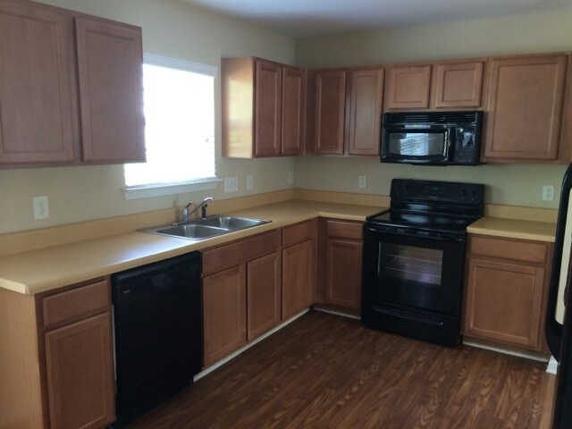 Foto del edificio - 4134 Robinwood Dr