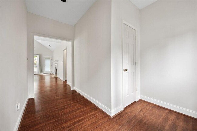Foto del edificio - 7536 Stonebridge Bay Ct
