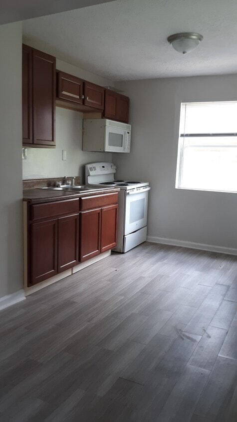 Foto del edificio - 711 McDowell Ave NW