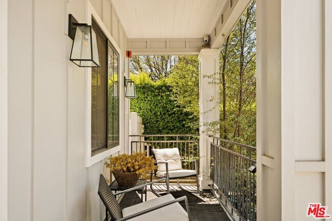 Building Photo - 4538 Camellia Ave
