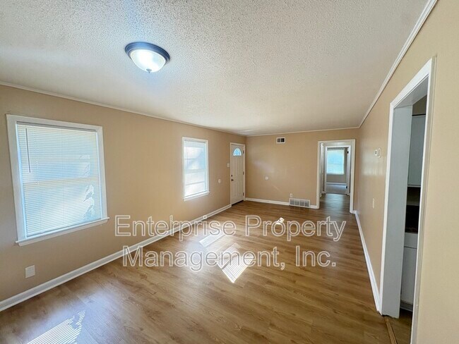Building Photo - 3645 W Sutton Dr