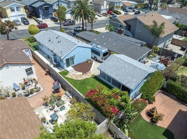 Building Photo - 33895 Alcazar Dr