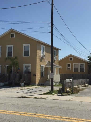Building Photo - 229 S Grandview Ave