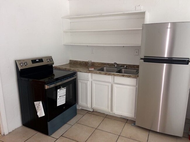 Foto del edificio - 331 E 14th St