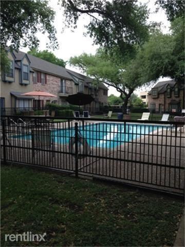 Foto del edificio - 14723 Barryknoll Ln