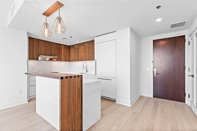 Foto del edificio - 1000 Maxwell Ln