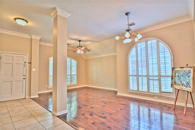 Foto del edificio - 4530 Springfield Lakes St