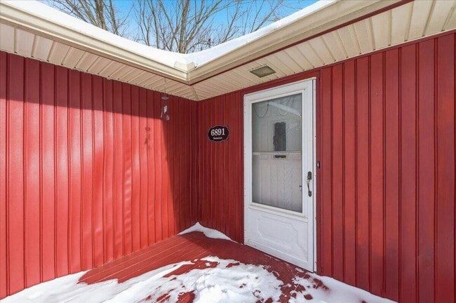 Foto del edificio - 6891 Somerset Dr