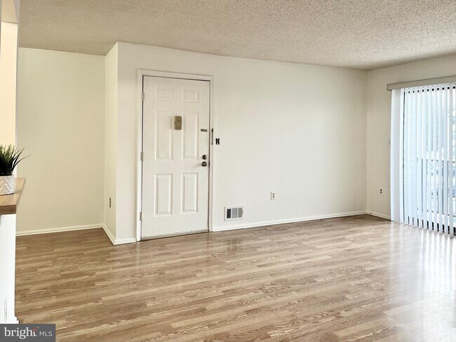 Foto del edificio - 6 Kite Ct