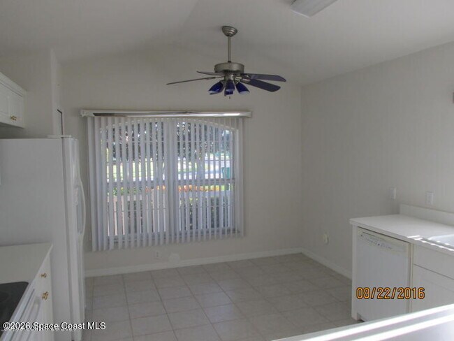 Building Photo - 1610 Lago Mar Dr