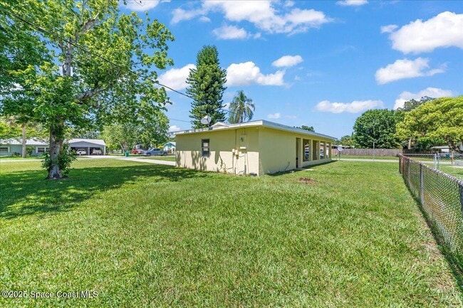 Building Photo - 1729 Trimble Rd