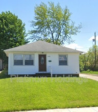 Building Photo - 13706 Rexwood Ave