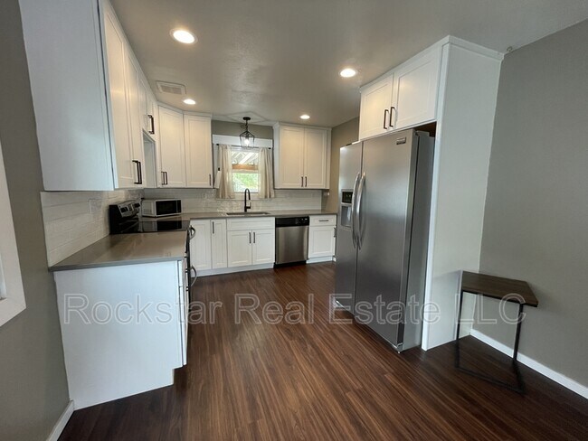 Foto del edificio - 4112 W Wellesley Ave