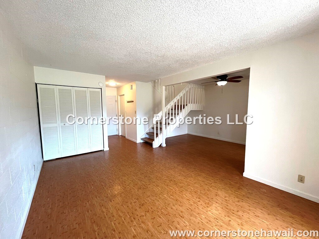 Foto principal - 95-46 Hokuiwa St