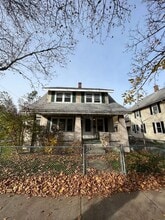 Building Photo - 672 Sumner Ave