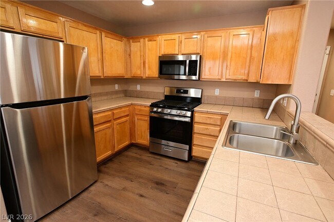 Foto del edificio - 10461 Chrisman Ave