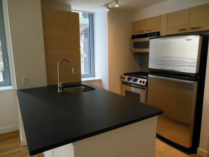 Primary Photo - 90 Leonard St