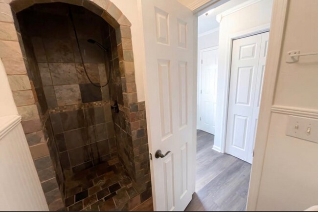 Foto del edificio - 62 Ann Cir