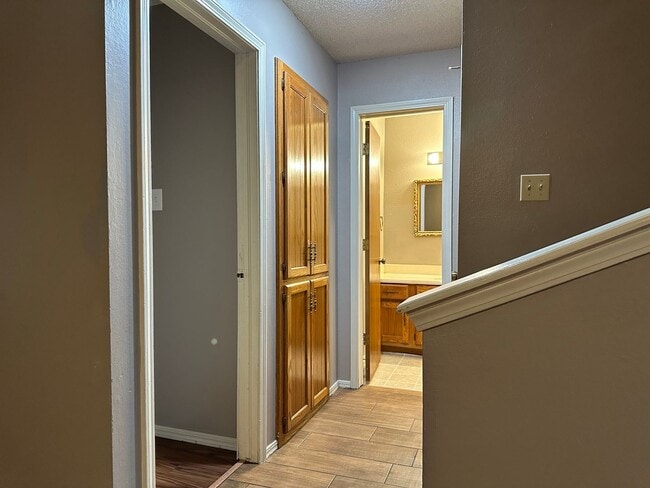 Building Photo - 119 Perth Ct