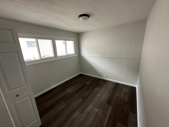 Foto del edificio - 1222 N Lindsay St