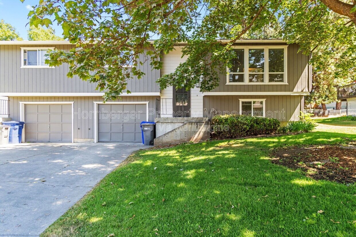 Foto principal - 3917 S Johnson St