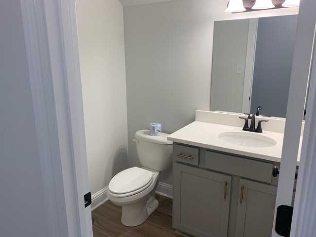 Building Photo - The Cottages at University Villas 3 bedroom 2.5 bath townhouse for Lease!
