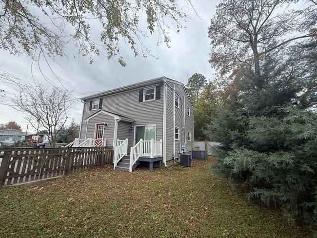 Building Photo - 3806 Simms Rd