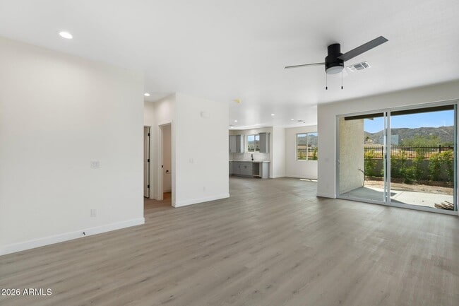 Building Photo - 125 W Latona Rd