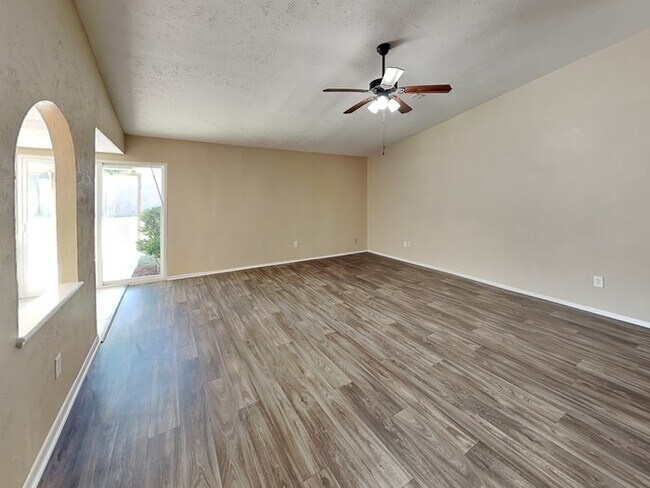 Building Photo - 5019 Forthbridge Dr