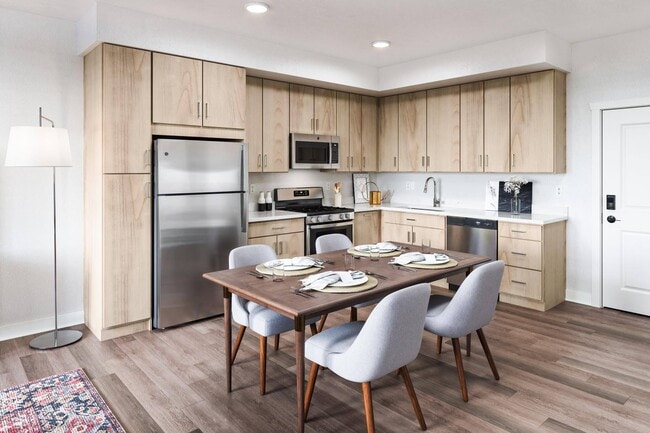 Kitchen and Dining Area - Heyday Cottage Grove