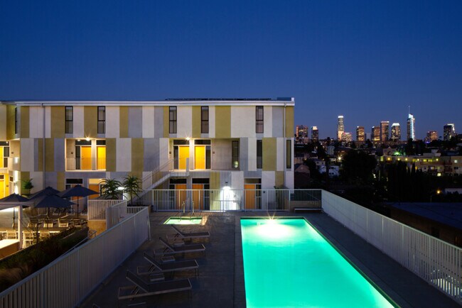 Foto del edificio - 2300 Beverly Blvd