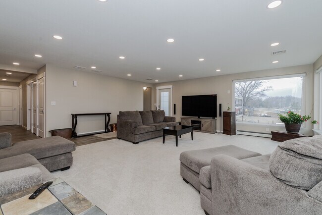 Foto del edificio - 4908 N Galena Rd