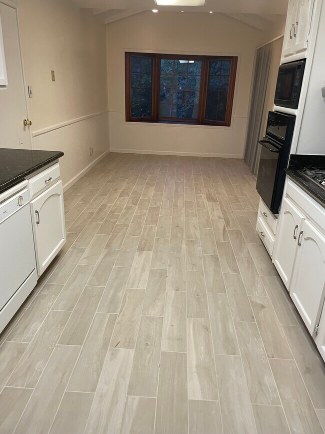 Kitchen and Nook Area - 1509 Gretel Ln