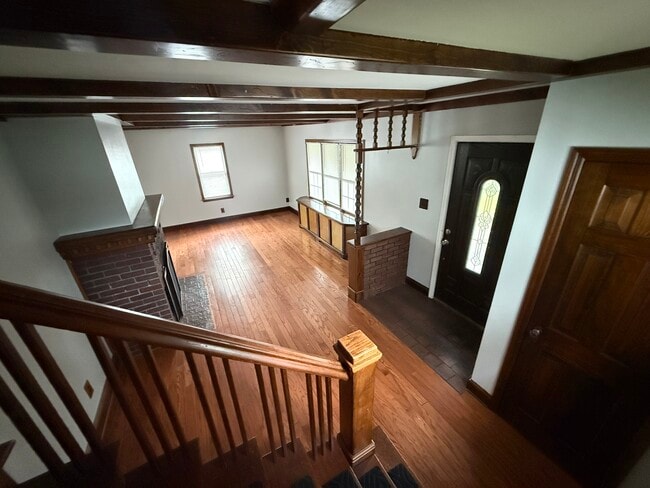 Living room - 208 5th Ave