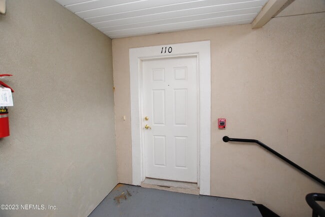 Building Photo - 6112 Maggies Cir