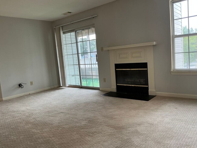 Foto del edificio - Forest Glen Condo Rental