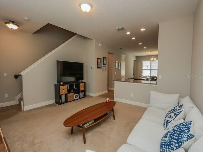 Building Photo - 15525 Honeybell Dr
