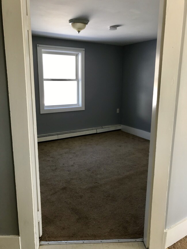 Building Photo - 53 Hodgdon
