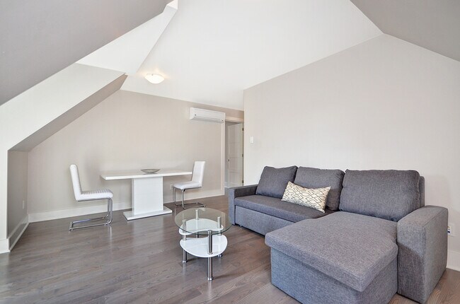 Photo du bâtiment - 160 Waverley St