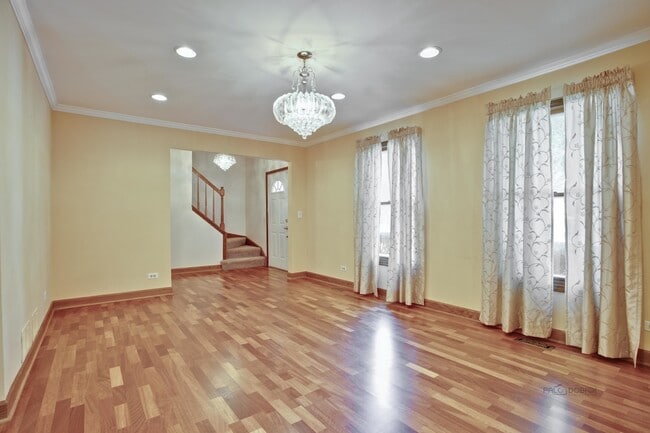 Building Photo - 417 Lamont Terrace