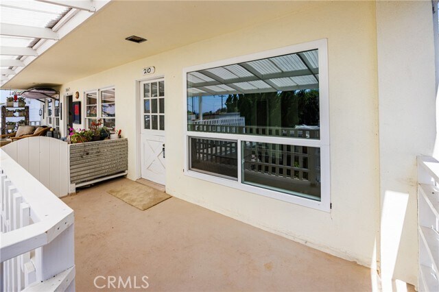 Foto del edificio - 210 Cypress Dr