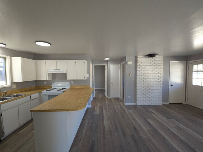 Foto del edificio - 2 Bed 1 Bath