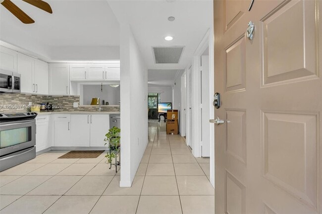 Foto del edificio - 12651 SW 16th Ct