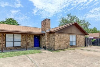Building Photo - 1202 Westcott Dr