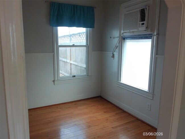 Building Photo - 4619 Ave S