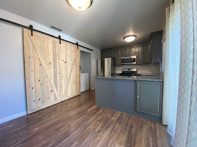 Foto del edificio - Charming 2bd/1ba Condo in Sacramento