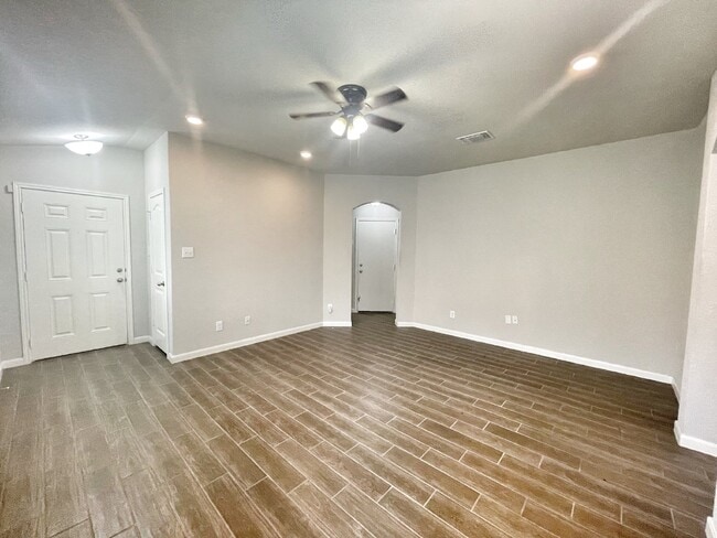 Foto del edificio - Charming single story 3-bedroom 2-bath hom...