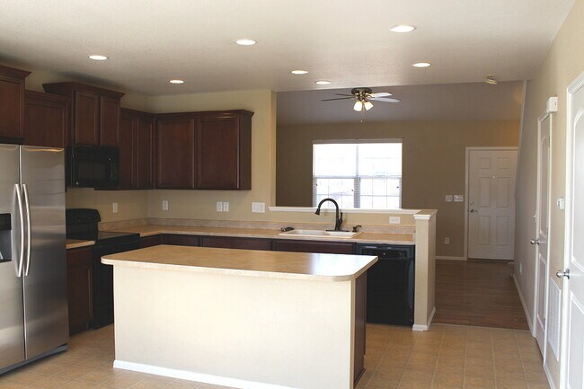 Building Photo - 609 Botley Dr